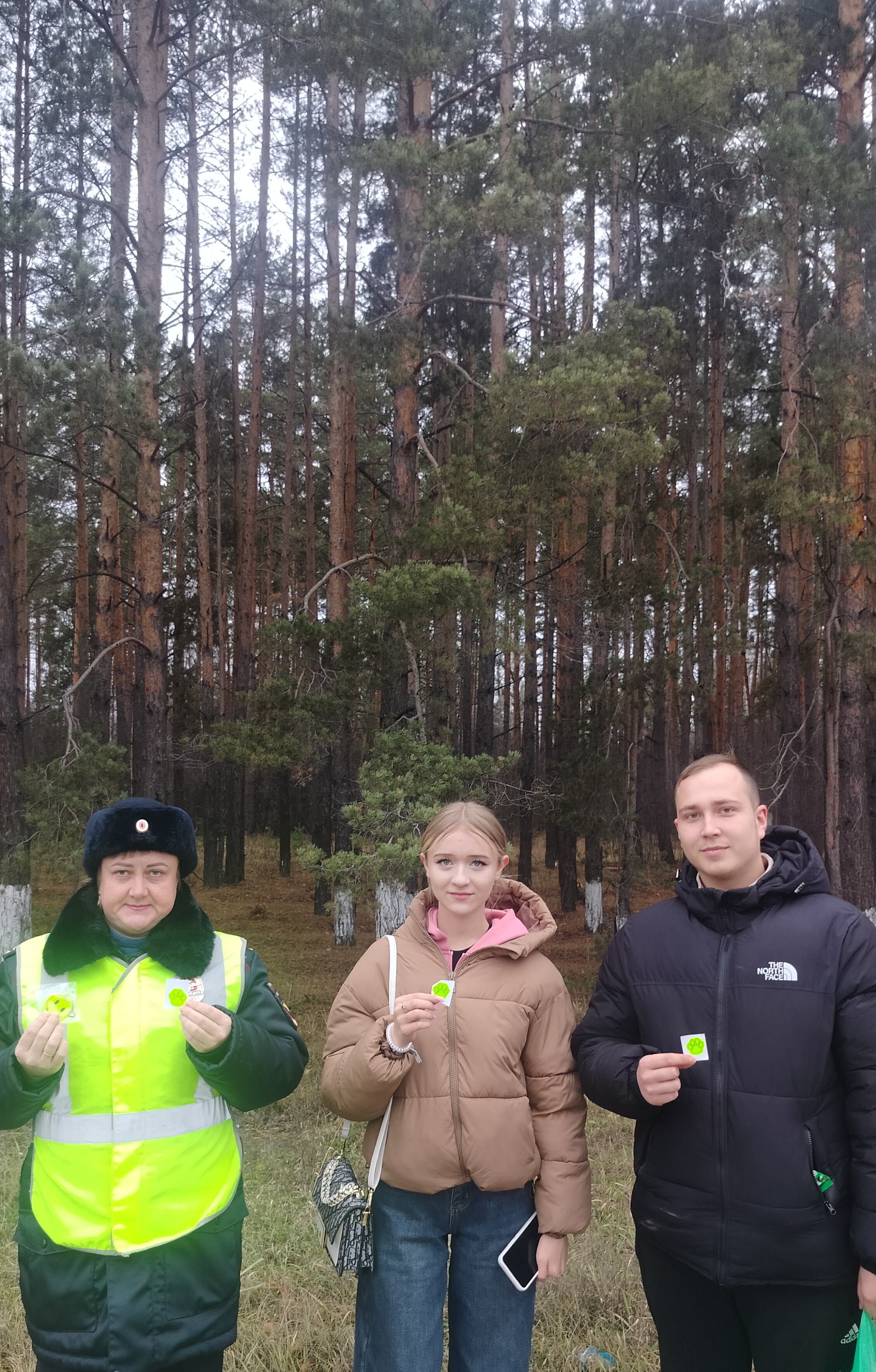 В рамках Недели памяти жертв ДТП была проведена профилактическая акцию «Будь заметным на дороге!».