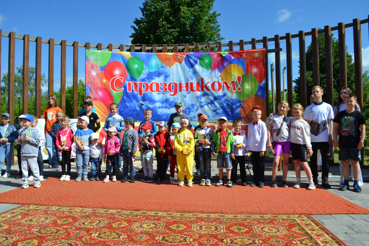 Инзенцы встретили первый день лета и отпраздновали День защиты детей..