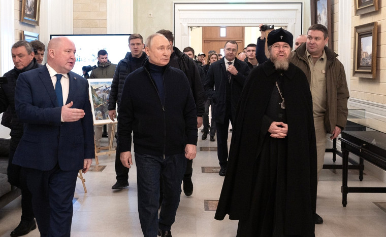 Владимир Путин посетил Севастополь.
